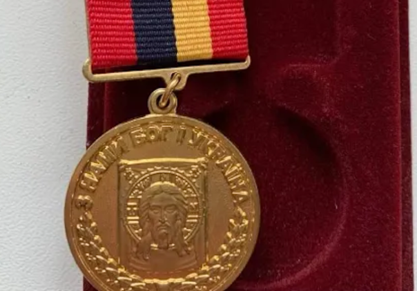 Между «жёлто-блакитным» и просто «голубым»: как «педерасты свидомые» ополчились на «почётного» лжепатриарха