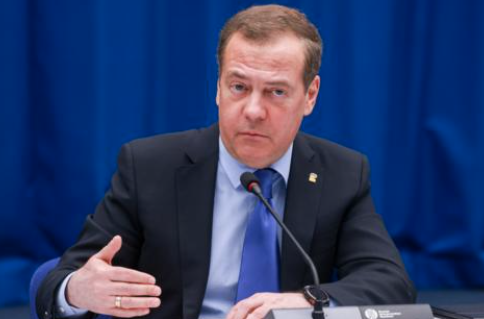 Медведев призвал не брать в плен натовцев при их участии в конфликте на Украине