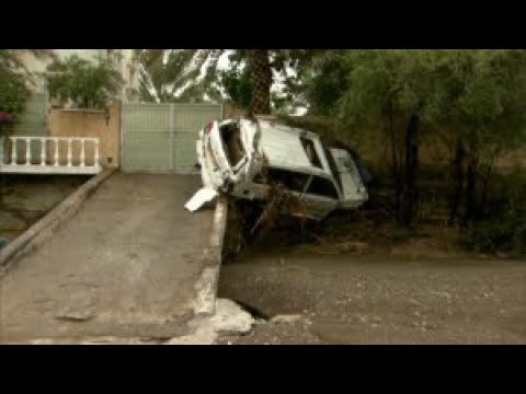 Невероятная трагедия: крупное наводнение в Омане унесло много жизней