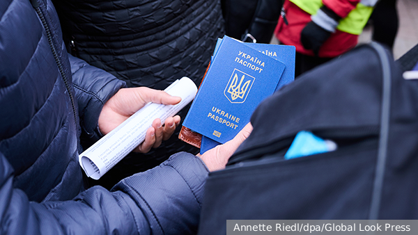 На Украине обеспокоились массовым оттоком старшеклассников из страны