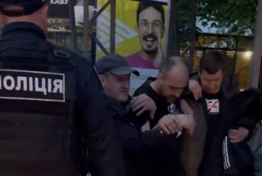 В Харькове на остановке пьяный ВСУшник ранил троих гражданских