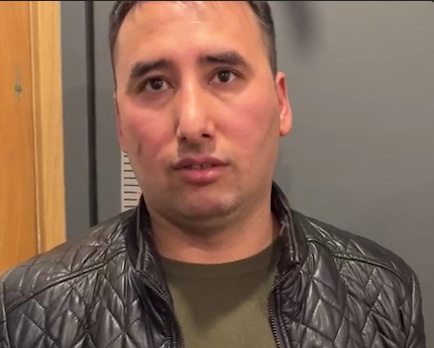 В Кронштадте мигрант из мести разбил автомобиль своей бывшей начальницы, а после стал кидаться на прохожих