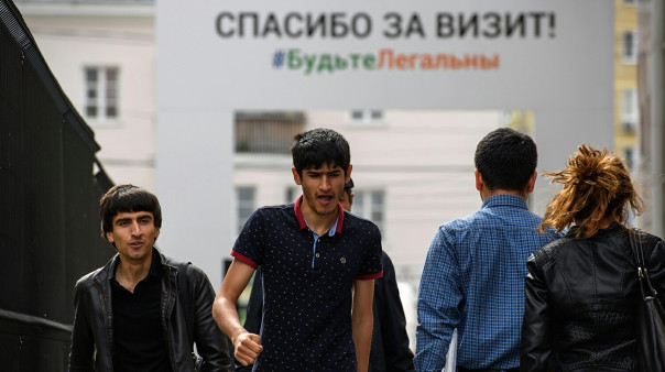 «Не могли таджики сделать теракт»: как живут мигранты в РФ после «Крокуса»