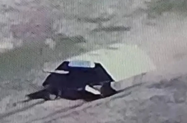 Кадры применения ВС РФ «танка-черепахи» при штурме Красногоровки, неуязвимости которого удивляется противник