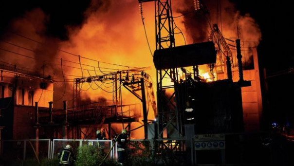 ТЭЦ-2 и ГРЭС-2 поражены российским ударом в поселке Эсхар Харьковской области.