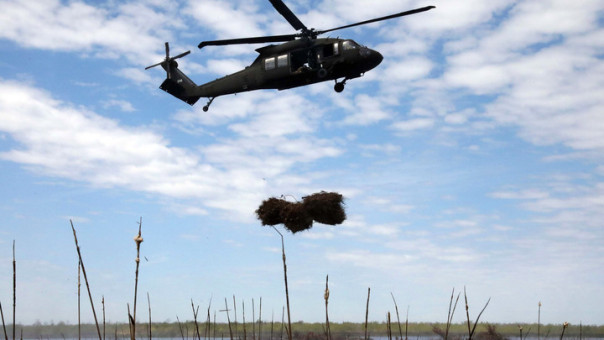 Враг до последнего держал в секрете: Что стоит за переброской «Чёрных ястребов» на Украину