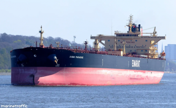 Хуситы не поверили, что танкер везет российскую нефть: по судну ударили ракетами