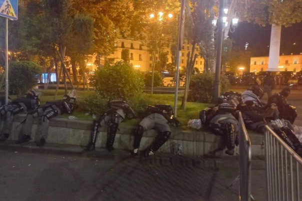 Шестеро правоохранителей серьезно пострадали на митинге в Тбилиси
