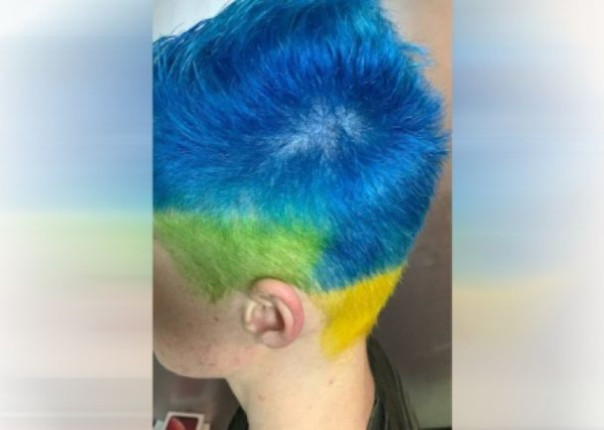 В Москве оштрафовали мужчину за окрашенную в цвета флага Украины голову