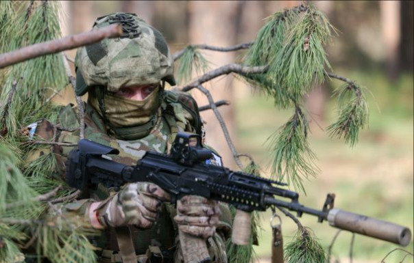 Создатель "костюмов-невидимок" рассказал, как они спасли бойцов РФ от дронов ВСУ