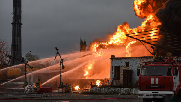 В Краснодарском крае отразили атаку беспилотников, повреждена нефтебаза, есть раненые