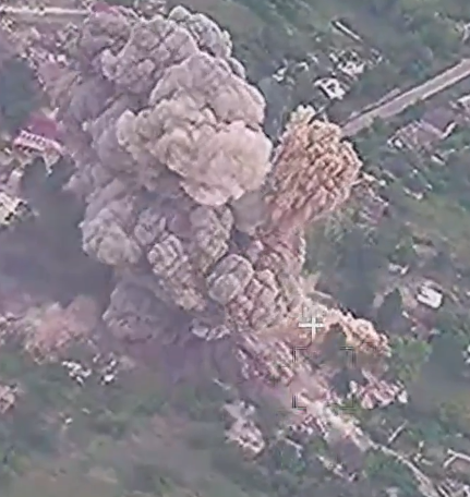 Су-34 ударил по пункту дислокации ВСУ авиабомбой ФАБ-3000