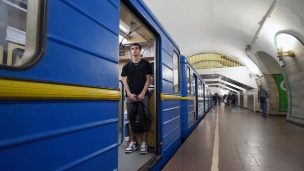 Поезд дальше не пойдет! Все закрыто! Все ушли на фронт!