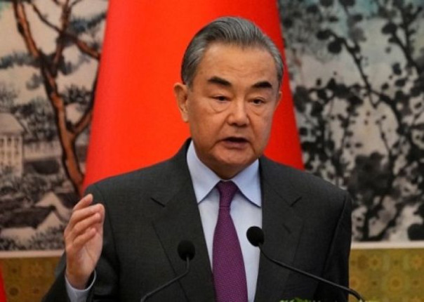 Киев отреагировал ультиматумом на призывы Пекина провести мирный саммит с участием России