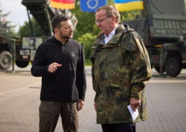 Писториус пообещал Зеленскому беспилотники и ракеты к «Патриотам»