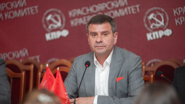 Красноярский депутат от КПРФ избил женщину, им занимается следствие