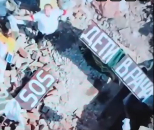 Русские бойцы спасли детей, которых украинцы не выпускали из подвала и постоянно обстреливали