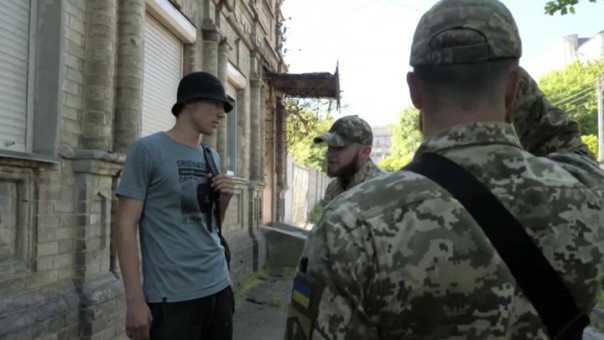 Гуманитарные фонды на Украине снабжают военкоматы данными призывников