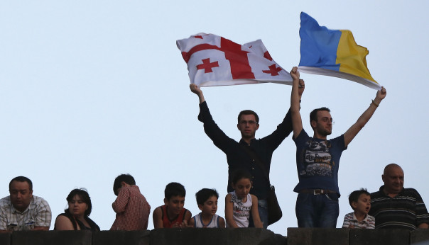 Грузия, Украина тоже хотели ассоциации с ЕС... До Киргизии, походу, не дошло