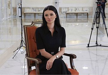 Правые против левых на пальцах. Панченко