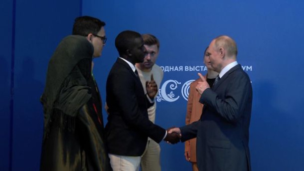 Путин встретился со своим "африканским сыном"