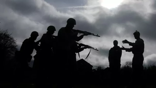 Беженцы из Торецка рассказали, как ВСУ пытались сжечь их с помощью бомб