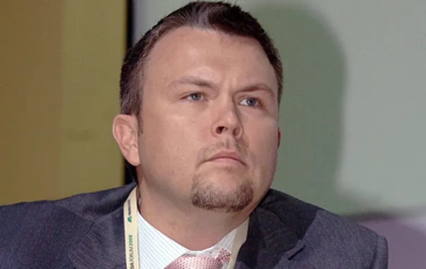 Заочный арест бывшего топ-менеджера Volvo признан законным — Эрика Эберхардсона обвиняют в особо крупном мошенничестве