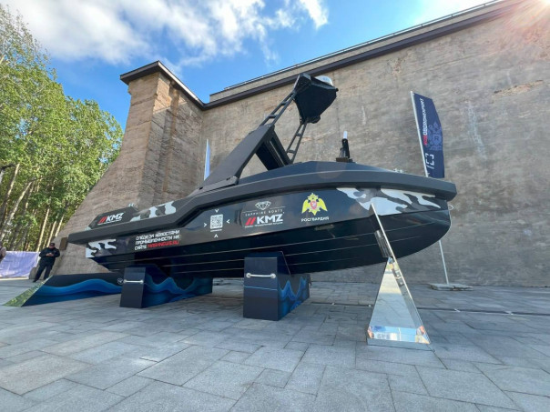 Российский морской дрон проходит испытания. Его ждут на Днепре