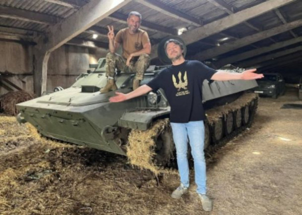 Волонтер и комик Притула похвастался, что помог ВСУ на 1000 гривен, но купил уже не одну квартиру в Киеве