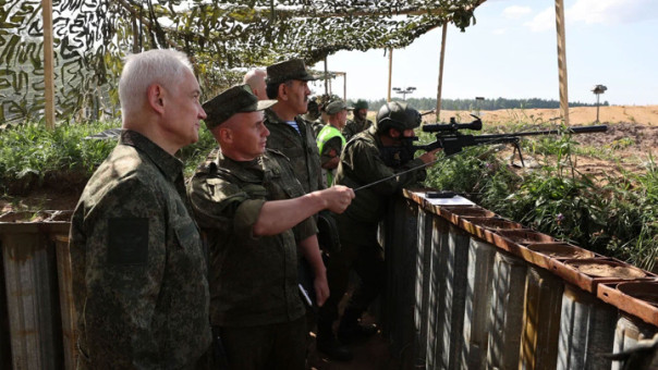 Белоусов проверил подготовку бойцов на полигоне Ленинградского военного округа