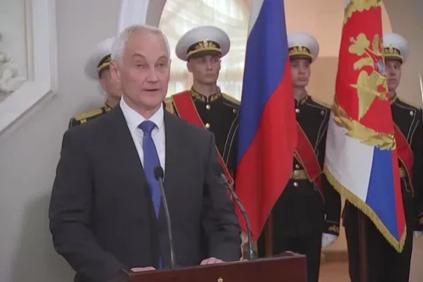 Белоусов открыл в Петербурге барельефы и вручил награды участникам СВО