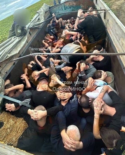 Людоловы Одесской области поймали почти полсотни уклонистов, плотно утрамбованных в грузовике (фото дна)