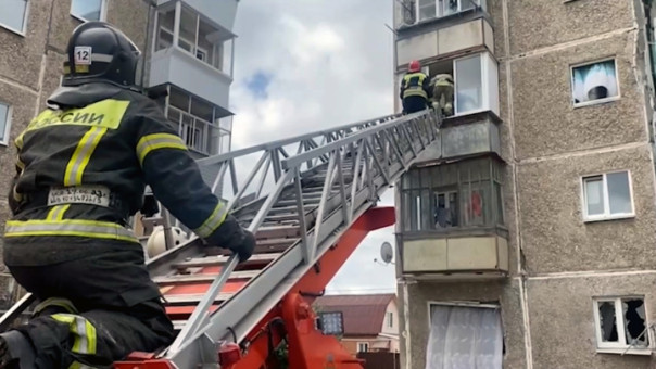 2 взрослых и 5 детей пострадали при обрушении, 70 человек эвакуированы