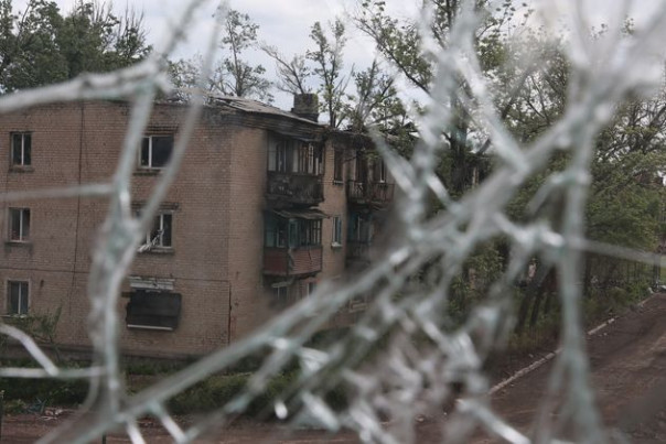 При ударе ВСУ по Луганску пострадали частные жилые дома