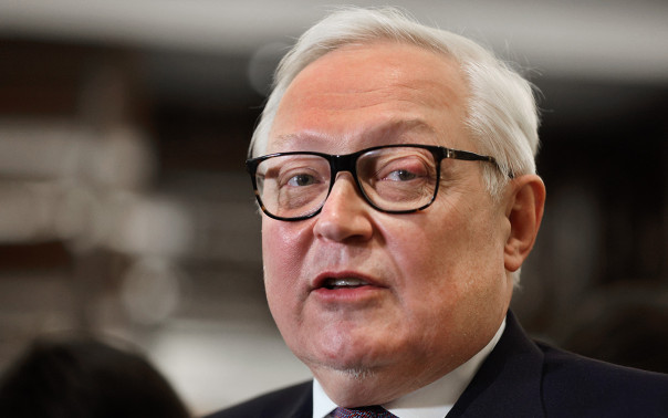 МИД РФ назвал неверной интерпретацию слов Рябкова о покушениях на параде ВМФ