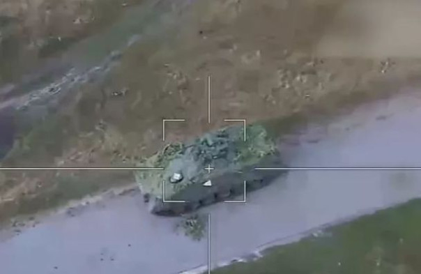 Минобороны показало кадры уничтожения техники ВСУ в Курской области