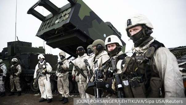 Символом шведской армии стал гомосексуализм