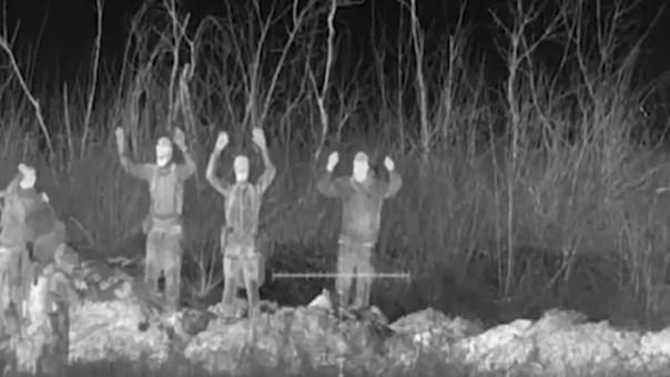 Две группы солдат ВСУ взяты в плен в Курской области