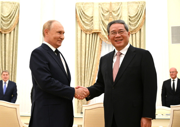 Зачем премьер Госсовета КНР прилетал в Москву?