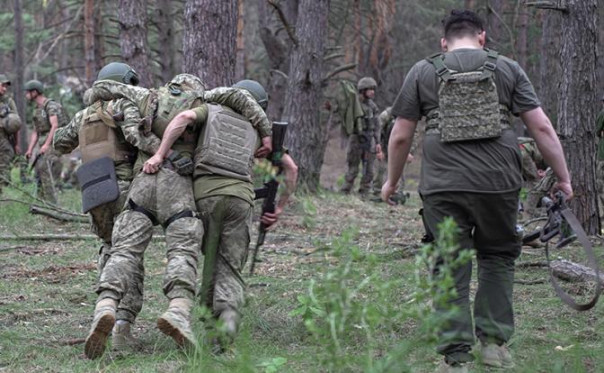 Зеленский сходит с ума: В Селидово бои в центре, а из Невельского — панический драп ВСУ