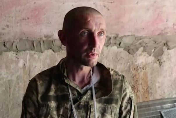 Пленный: ВСУ расстреливали сослуживцев за отказ идти в атаку в Курской области