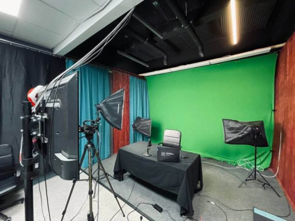 Технические аспекты онлайн-трансляций: что нужно знать для успешного проведения мероприятия