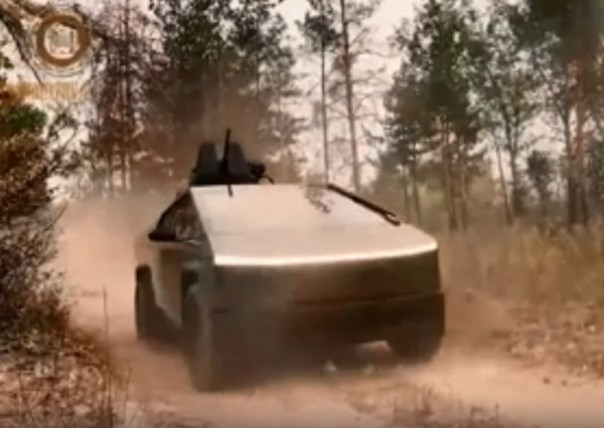 Кадыров придумал шутку о подаренном Маском автомобиле Cybertruck