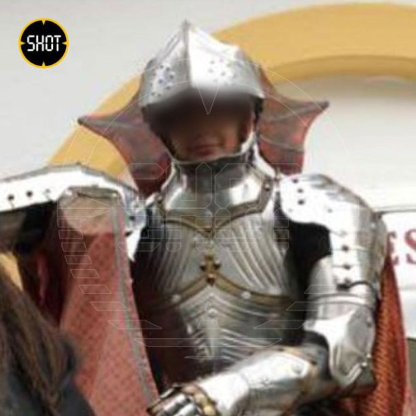 19-летний москвич Кирилл К. разгромил могилу Александра Маслякова на Новодевичьем кладбище