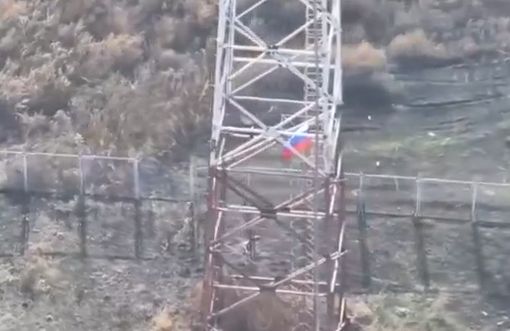 Над освобожденной Кругляковкой в Харьковской области подняли флаг России