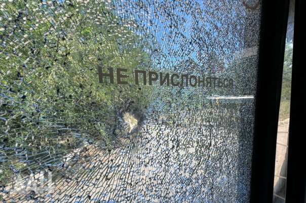 Дрон ВСУ атаковал автобус в Горловке, ранены 11 человек