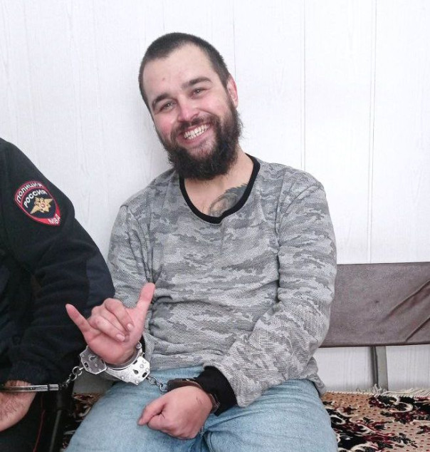 «Тринадцатый» арестован на 2 месяца — Егора Гузенко обвиняют в применении насилия в отношении полицейского