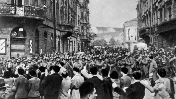 Корень украинской катастрофы – советская украинизация