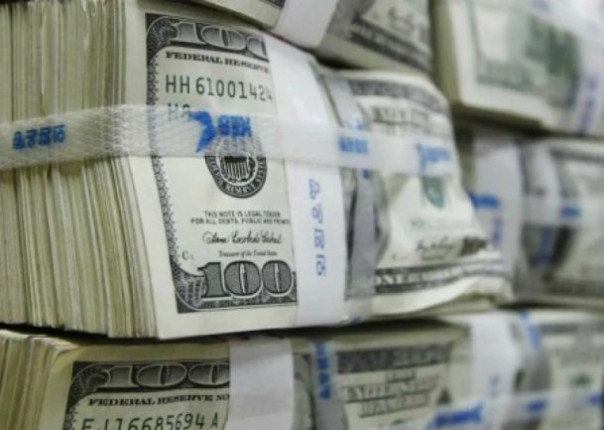 Politico считает блокирование Венгрией выделение Украине 50 млрд долларов подарком Трампу