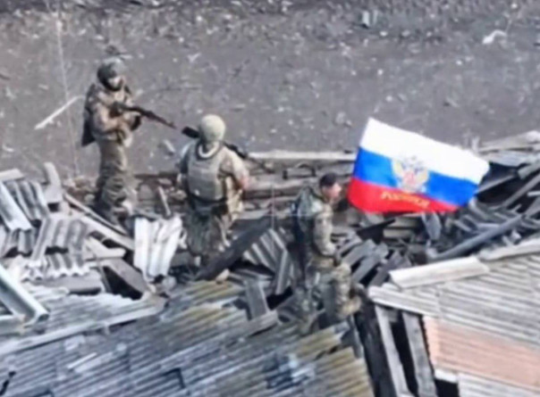 Поселок Ясная Поляна освобожден штурмовиками 5-й танковой бригады.